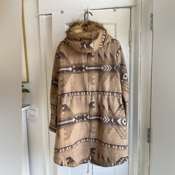 BB Dakota coat - Picture 2 of 4